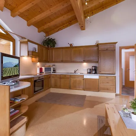 Eisenmann Apartment *